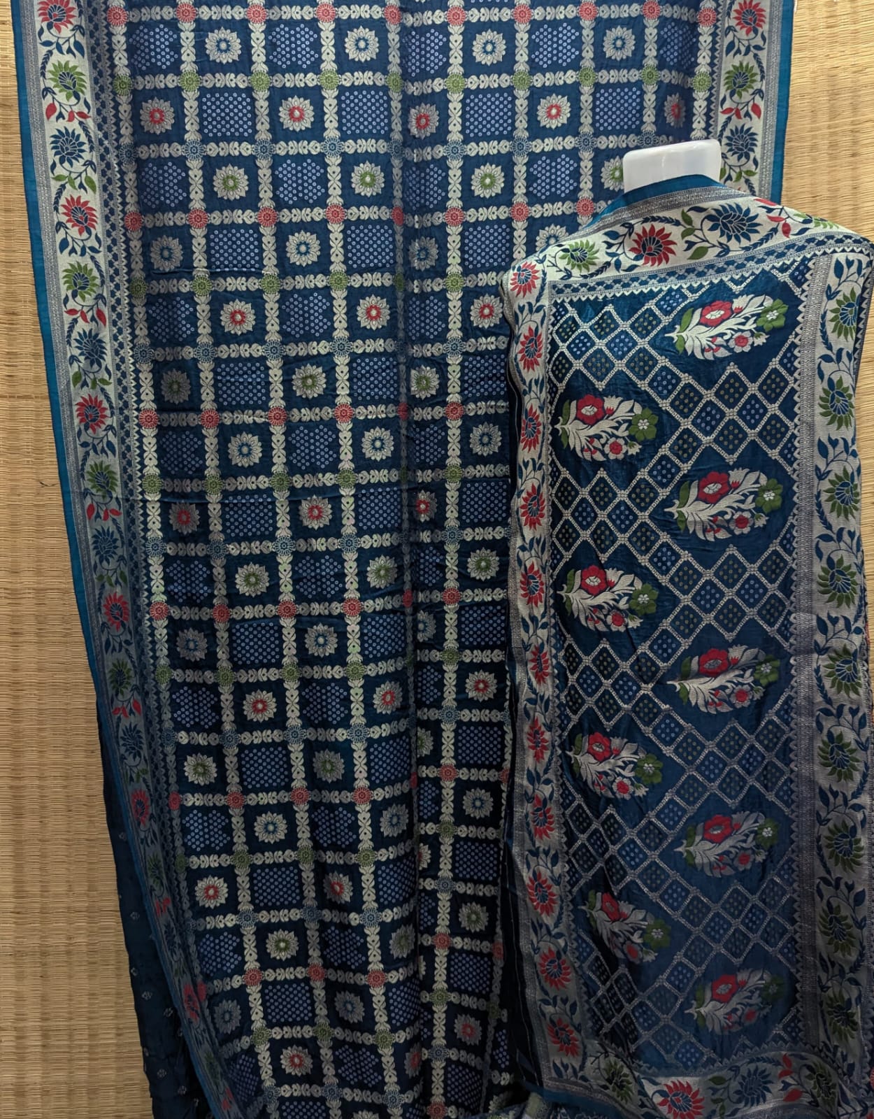 Modal Silk Weaving Bandhani Nakashi Pallu Border Saree