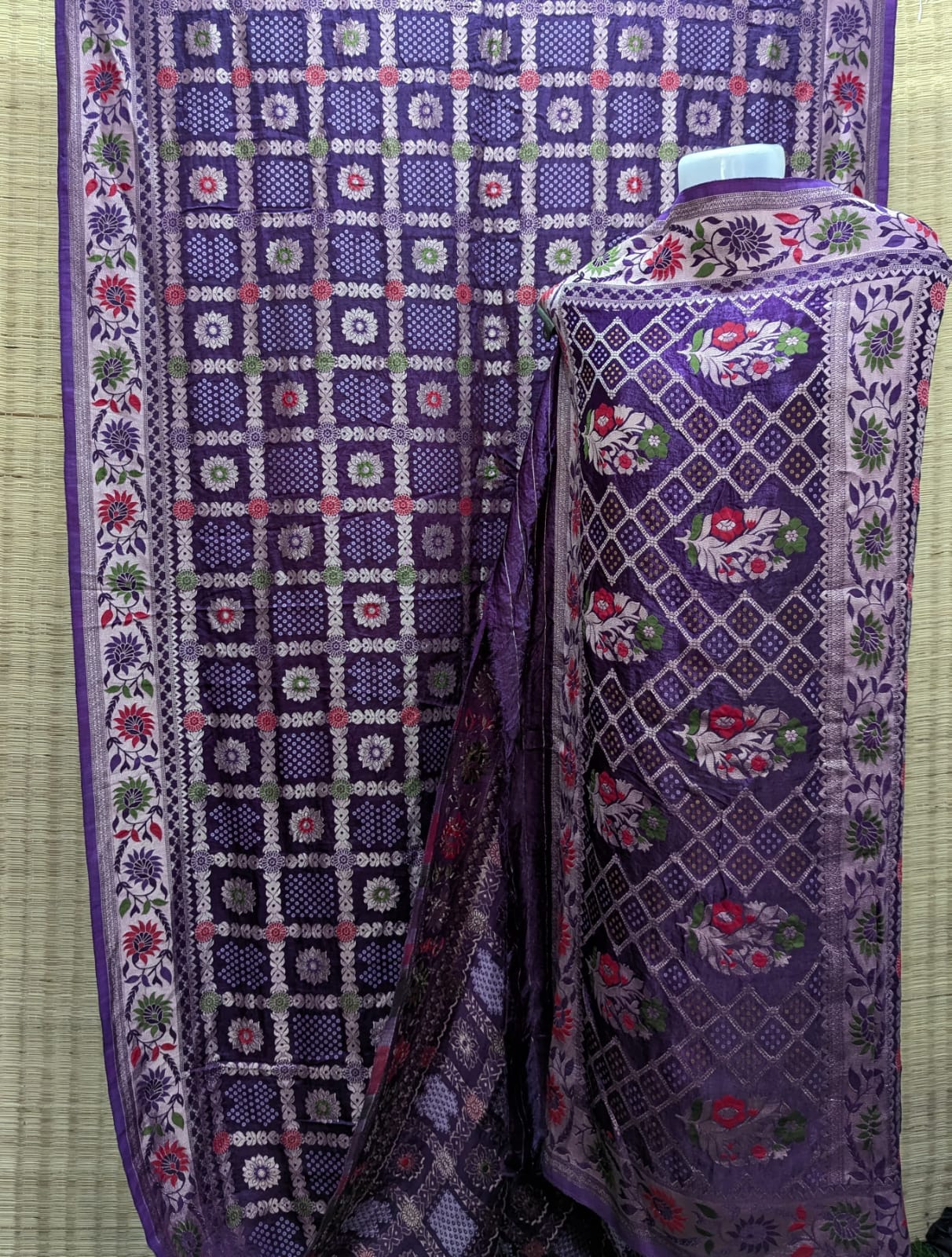 Modal Silk Weaving Bandhani Nakashi Pallu Border Saree