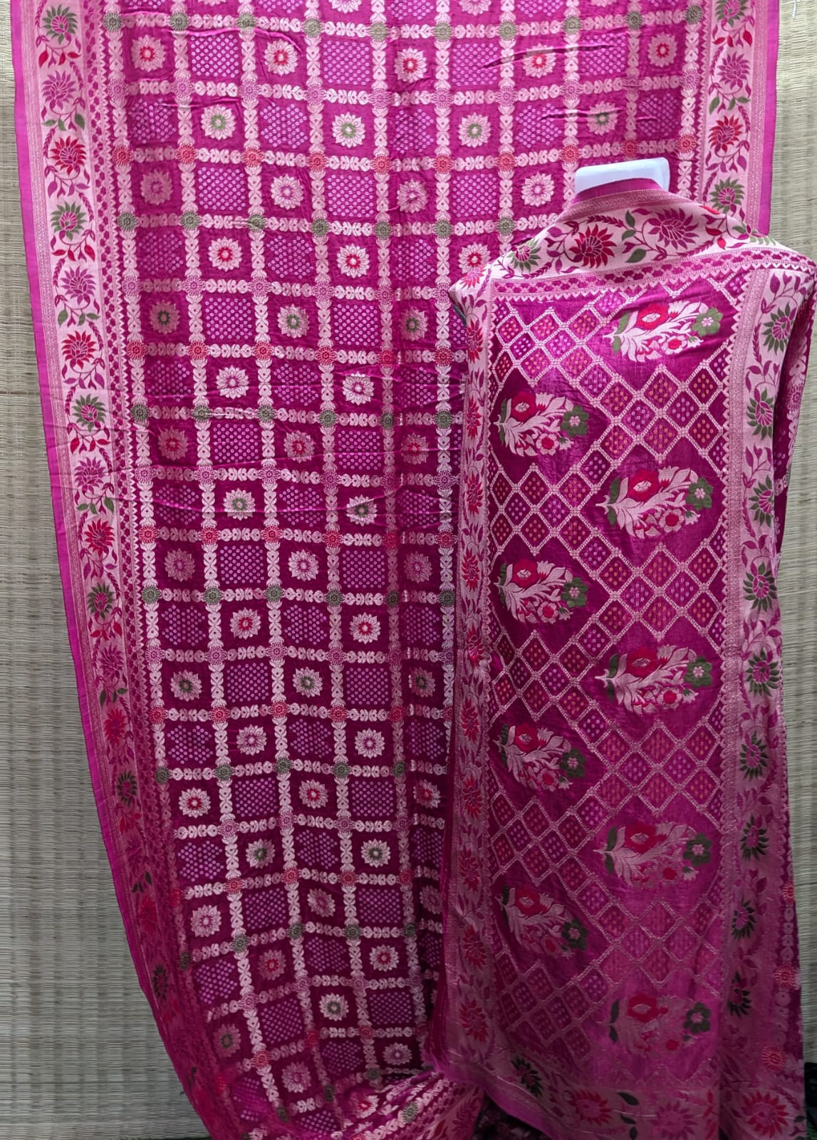 Modal Silk Weaving Bandhani Nakashi Pallu Border Saree